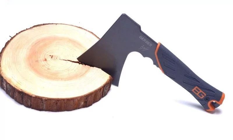 Туристический топор Gerber Bear Grylls Survival Hatchet с нейлоновым чехлом bgHatchet фото